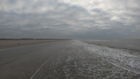 Aerial-video-over-spring-waves-on-a-cloudy-day