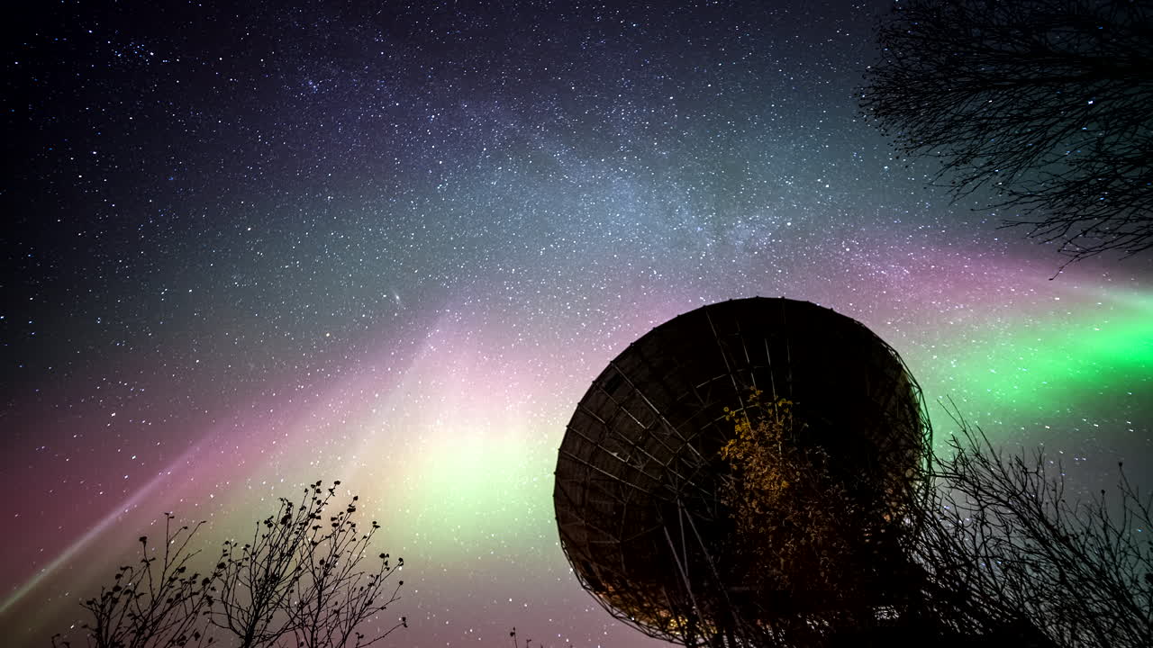 EISCAT parabolic radar to study ionosphere with vivid aurora borealis, timelapse