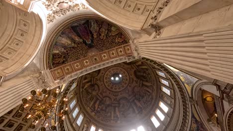 rotating view of st. paul's cathedral dome