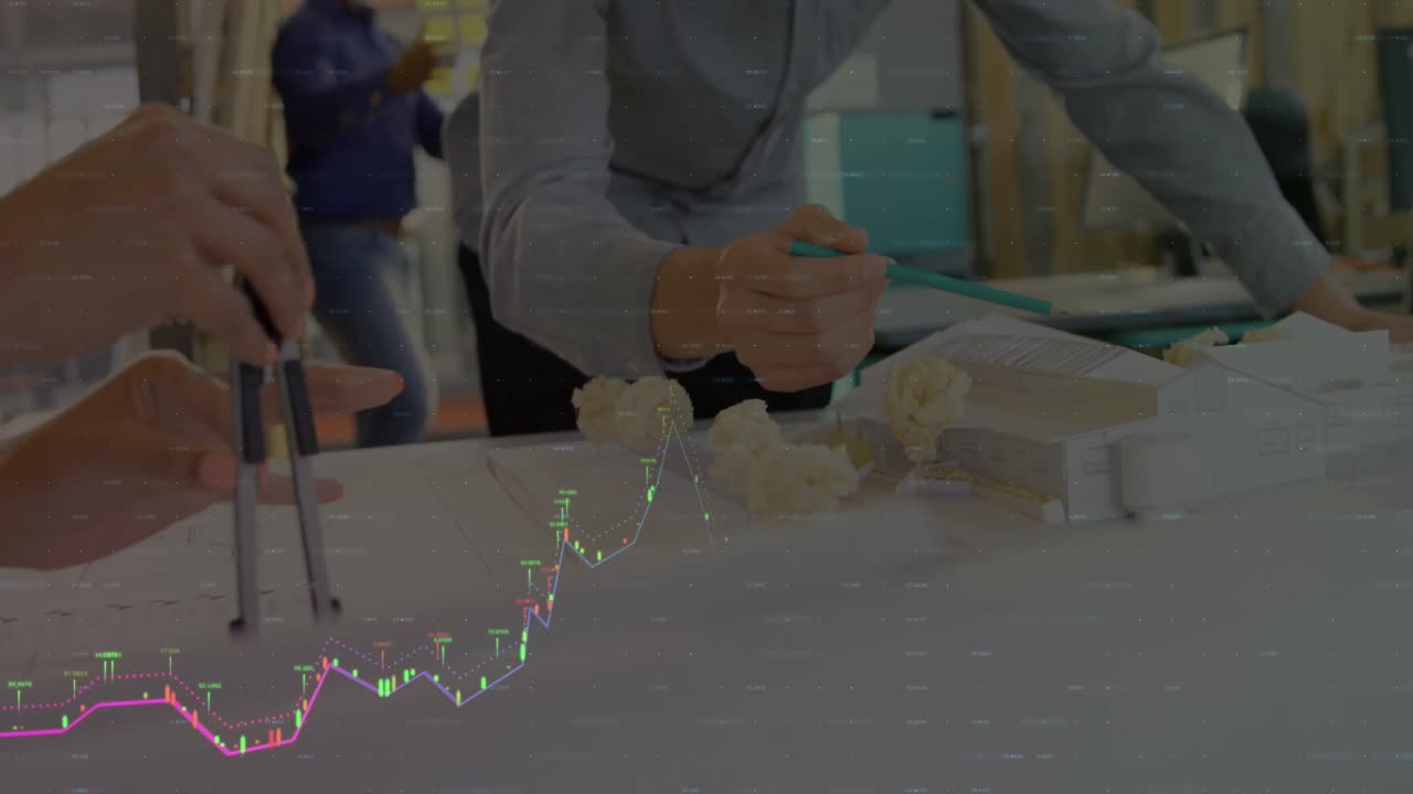 사무실에서 모델을 작업하는 건축가 팀의 중간 섹션에서 데이터 처리의 애니메이션