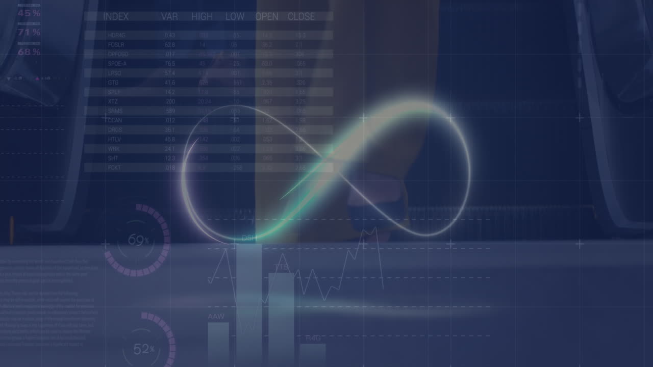 animación de diversos procesamientos de datos en el espacio digital negro.