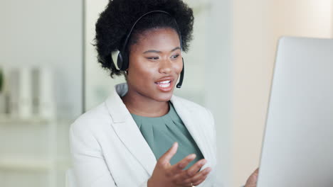 Business-woman-talking-on-a-conference-video-call