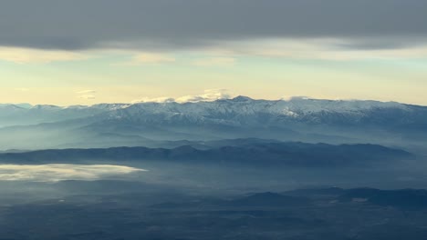 Snowy-Mulahen-peak-landscape,-in-Granada,-Spain,-at-sunrise