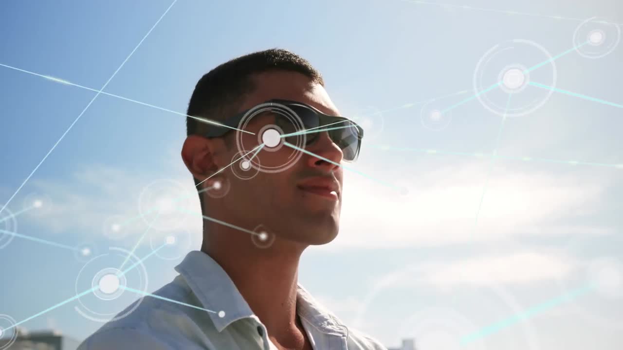 animación de la red de conexiones sobre el hombre feliz en la playa