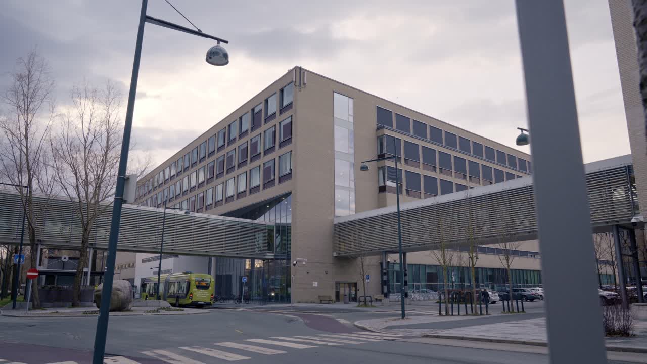 Wide shot of Trondheim University hospital. Slow pan movement.