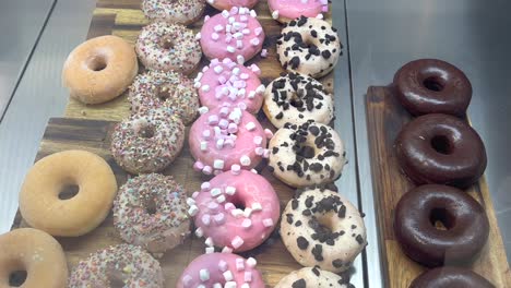 flavored-donuts-in-pastry-display