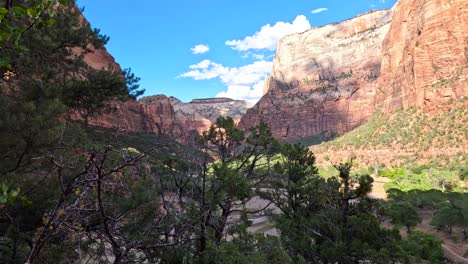 la cordillera de utah en un soleado día de verano