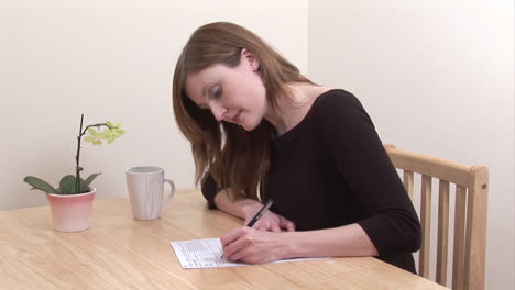 Stock-Footage-of-Woman-Working-at-Home