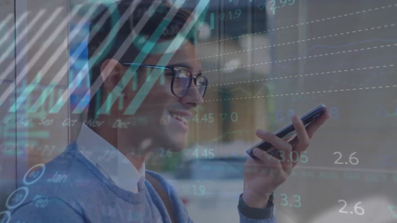 animazione dell'elaborazione dei dati finanziari su un uomo d'affari caucasico che utilizza uno smartphone