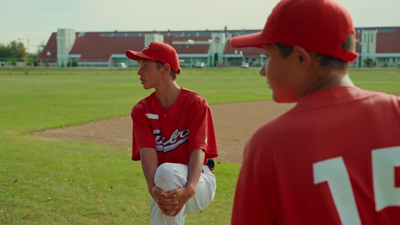 Squadra giovanile di baseball sul campo