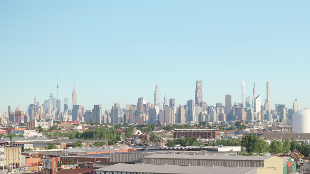 여름 아침에 뉴욕 시의 스카이라인