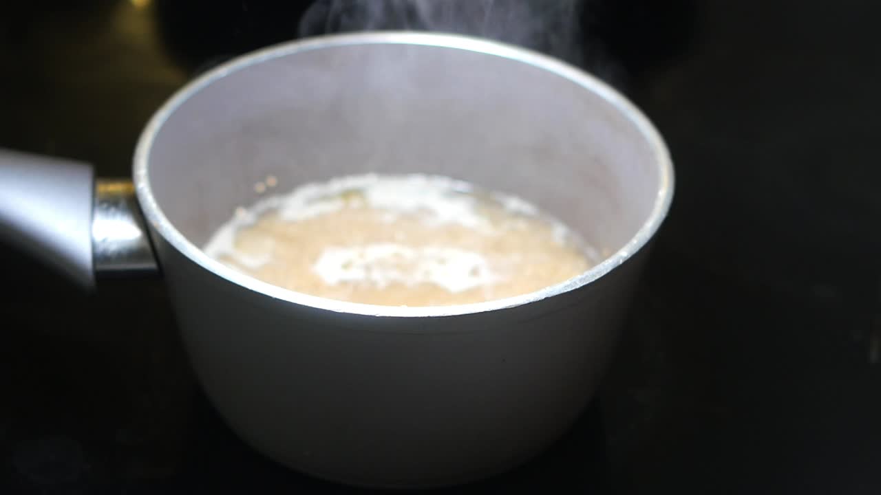 Cooking Rice in a Saucepan