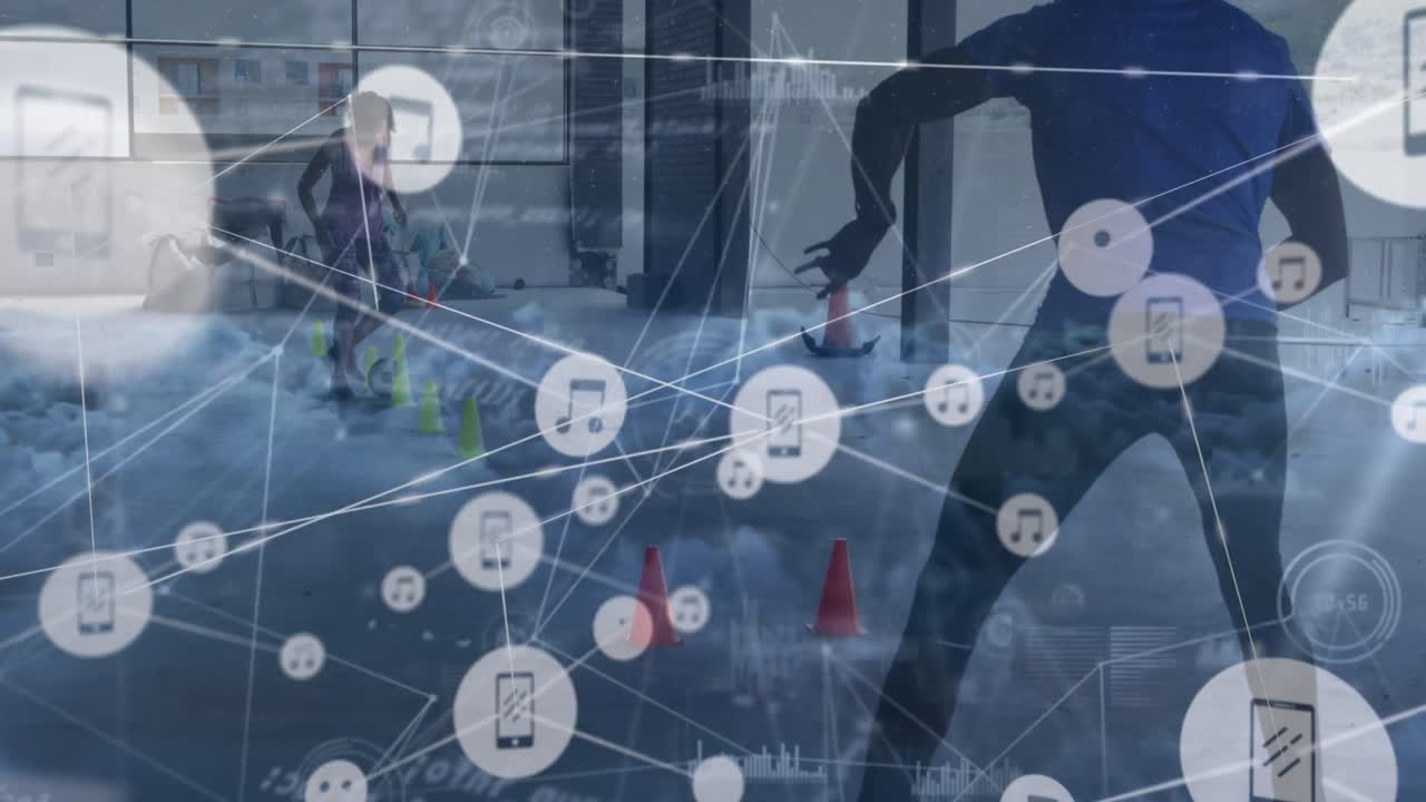 아프리카계 미국인 남자 축구 선수가 연습하는 디지털 아이콘과 구름 네트워크의 애니메이션