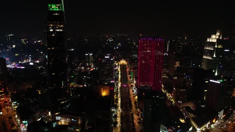 Ciudad-Ho-Chi-Minh-De-Noche