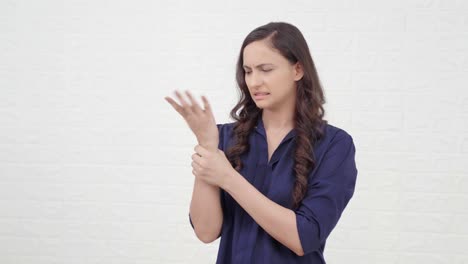 indian girl with hand injury
