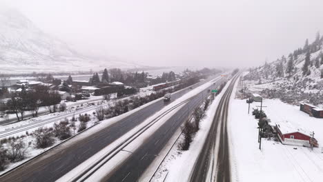 Viajes-Fríos:-La-Autopista-1-De-Kamloops-En-La-Nieve