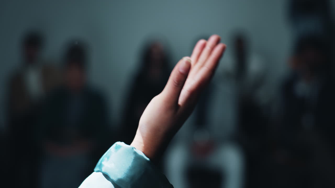 프레젠테이션을 하는 사람