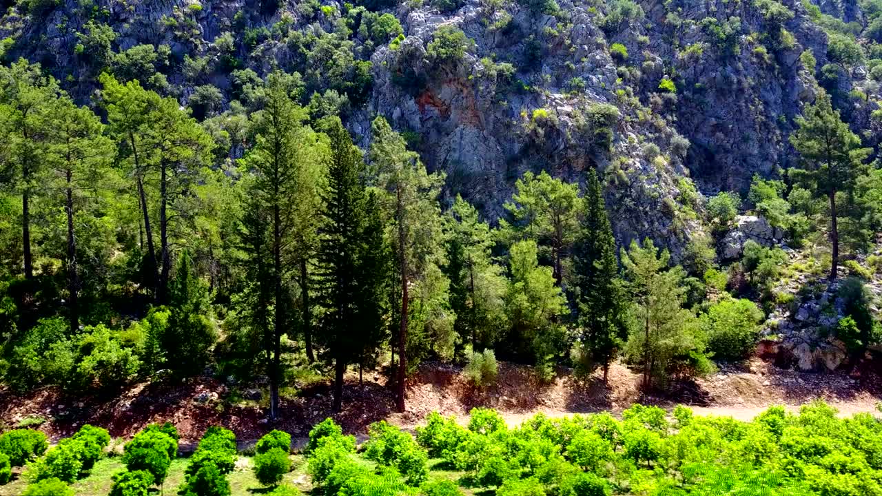 터키 안탈리아 지방의 타우루스 산맥