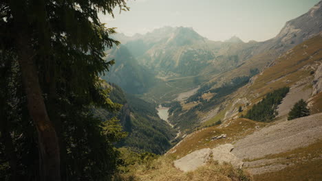 paisaje del valle de la montaña