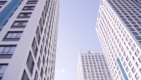 edificios de apartamentos modernos