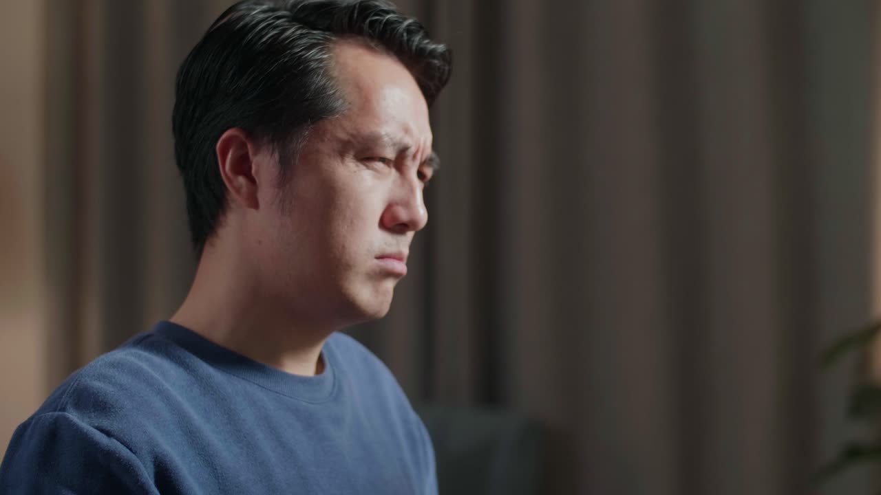 불행한 아시아인