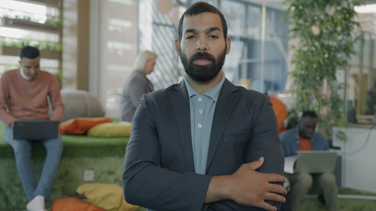 hombre de negocios en el cargo