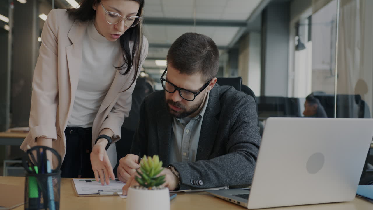reunión de negocios en una oficina moderna