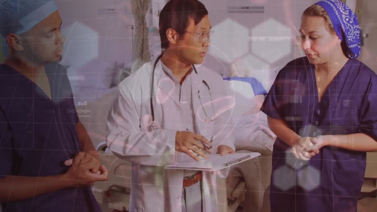 코로나19가 백그라운드에서 종이 파일을 들고 있는 의사들에게 퍼지고 있습니다.