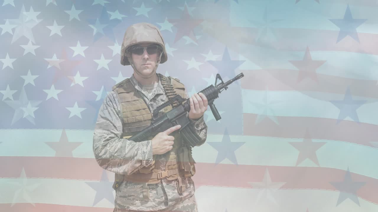 animación de un soldado que sostiene una ametralladora moviéndose sobre la bandera estadounidense