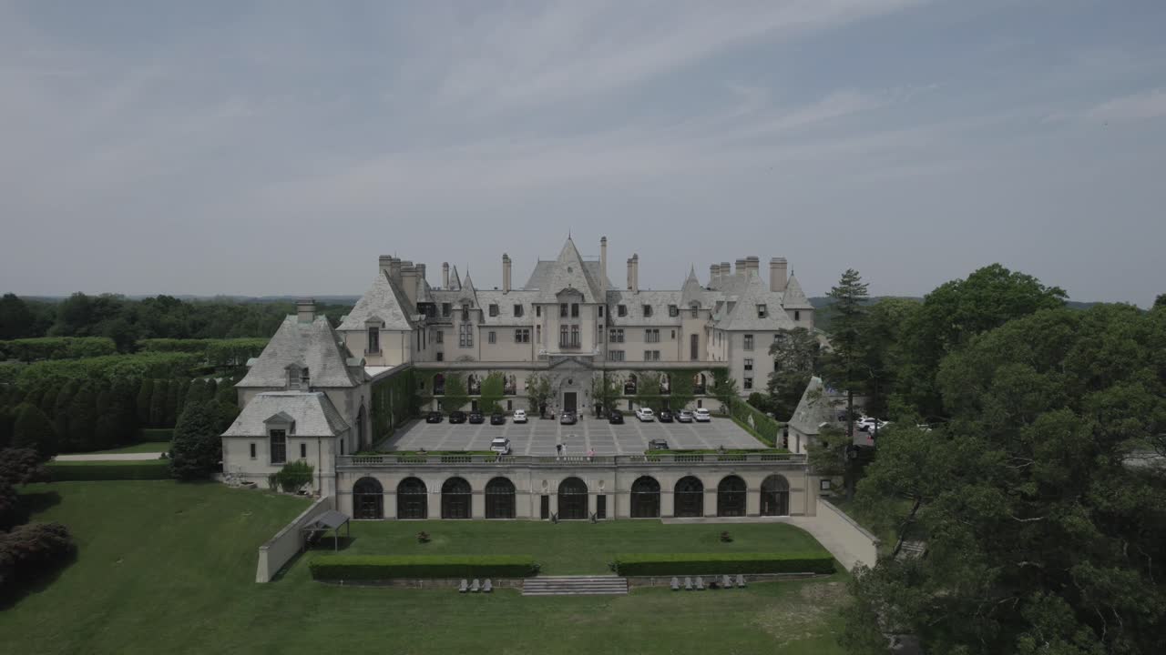 Oheka Castle Aerial View Long Island, NY 4k