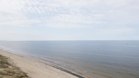 Lateral-track-across-the-lakefront