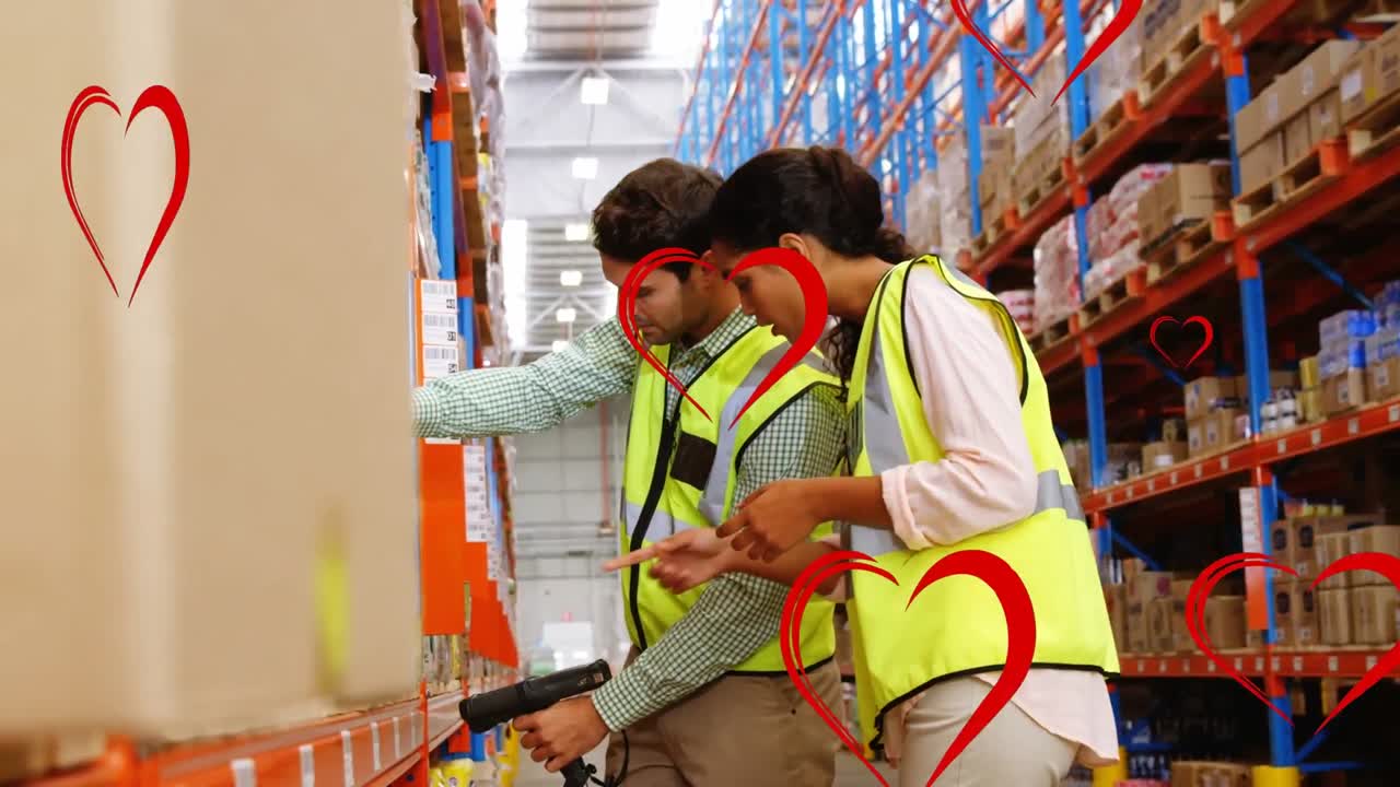 animación de corazones caídos sobre dos trabajadores de almacén diferentes