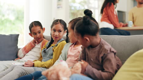 Relajarse,-Ver-Televisión-Y-Conversar-Con-Niños