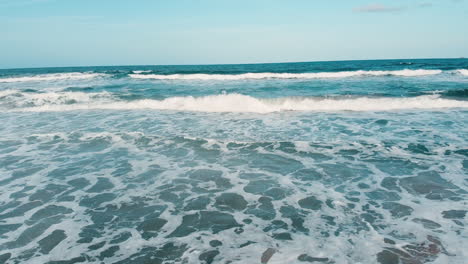 waves on the beach, in praiva brava, florianópolis
