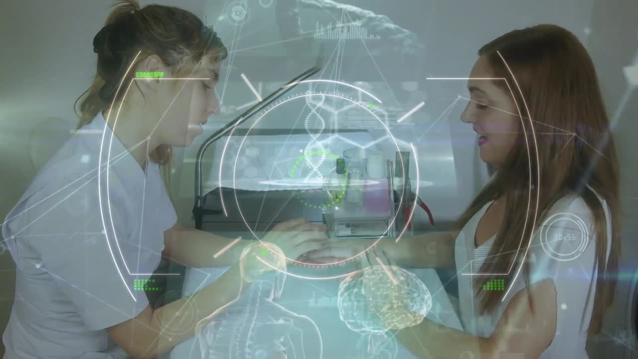 animación de escaneo de alcance y procesamiento de datos sobre diversas mujeres y belleza pintando uñas