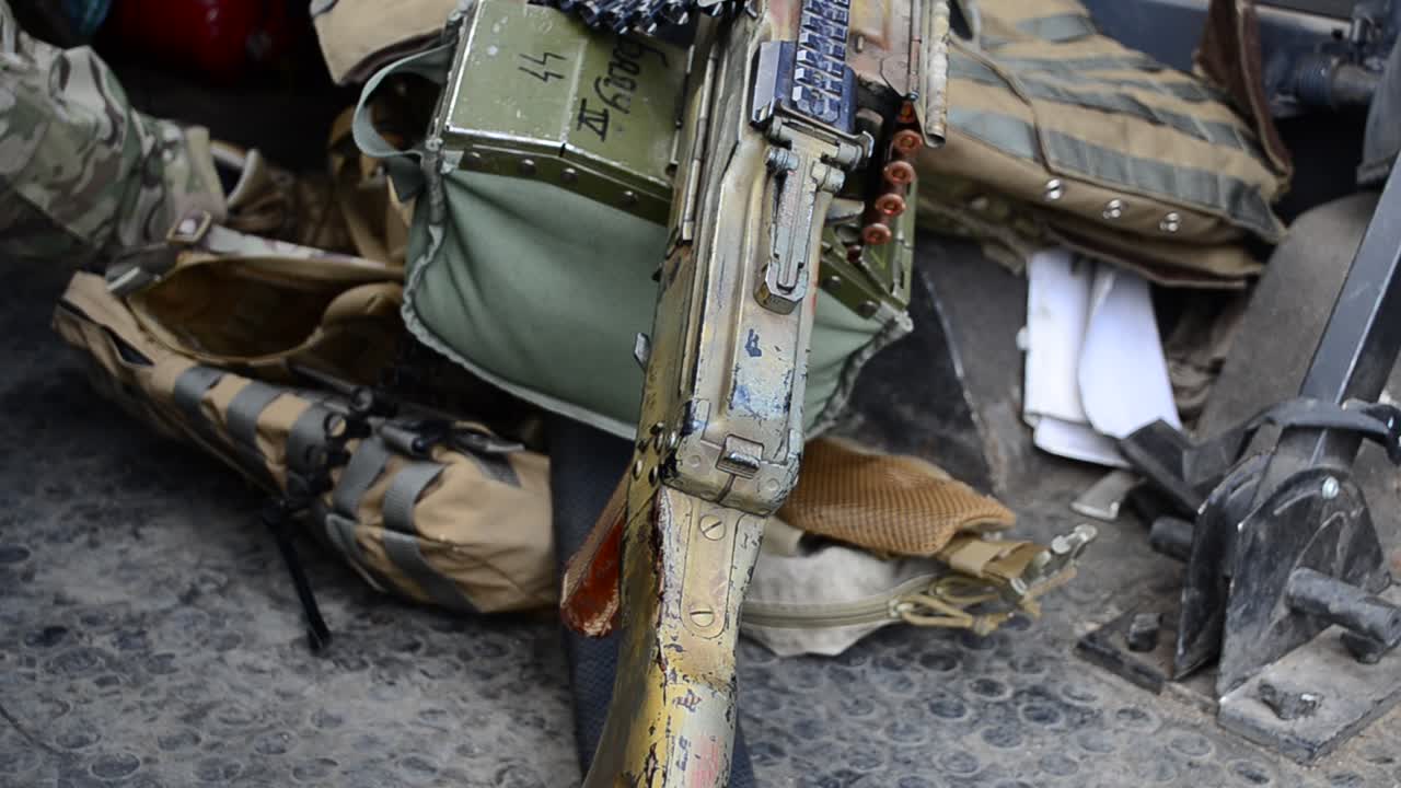 Mostra di attrezzature militari. Esposizione pubblica di attrezzature militari, arma