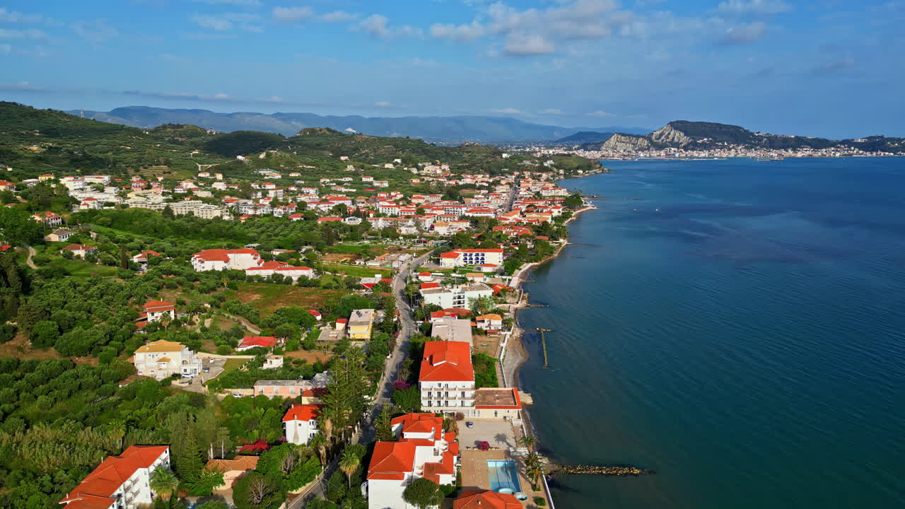 그리스 의 해안 도시 의 공중 사진