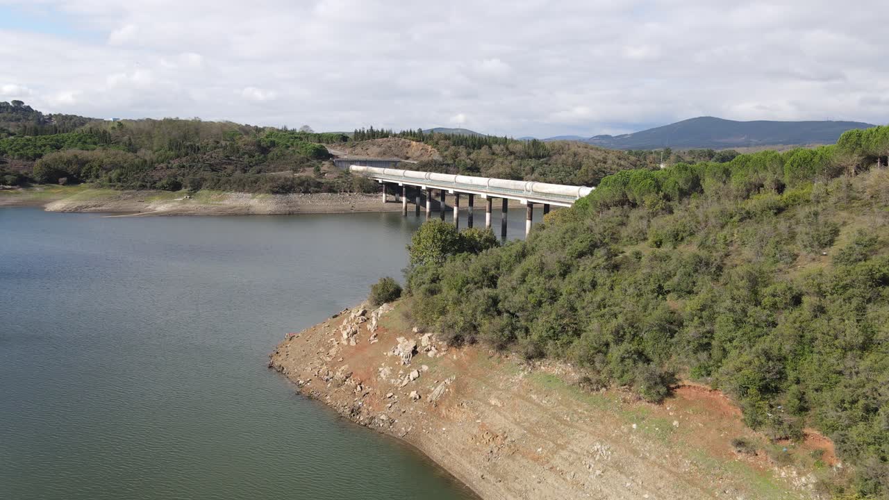 호수 사격 수로 물