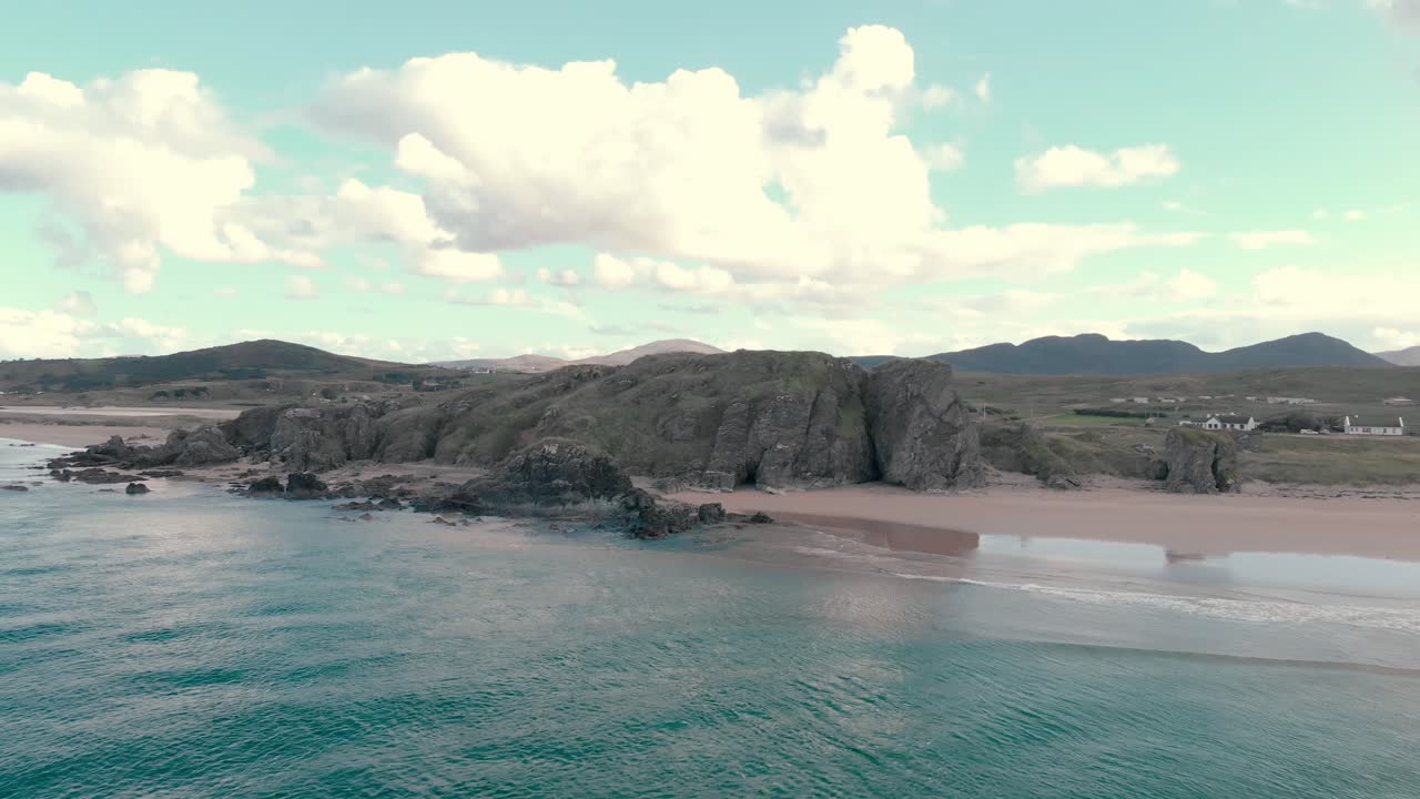 노크마니 벤드, 이니쇼웬, 도네갈 아일랜드