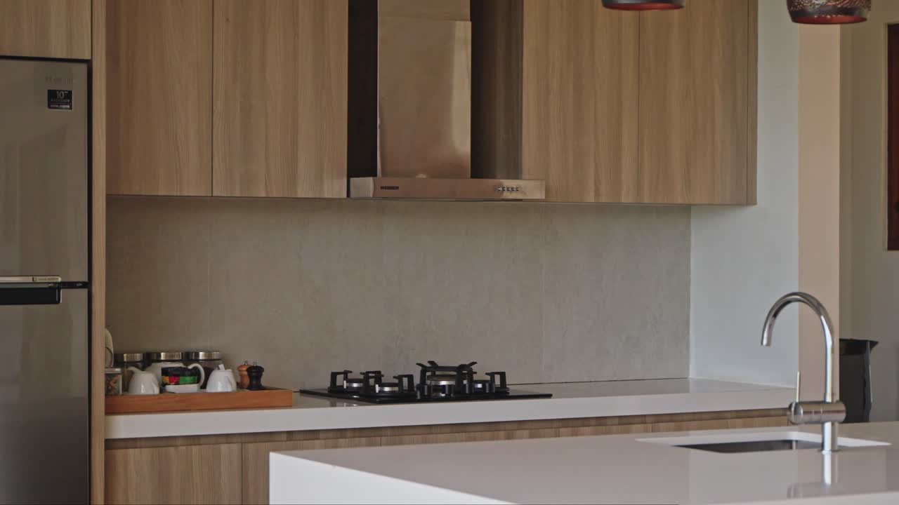 villa privada de lujo con interior diseñado banco de mármol y cocina