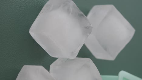 cubos de hielo