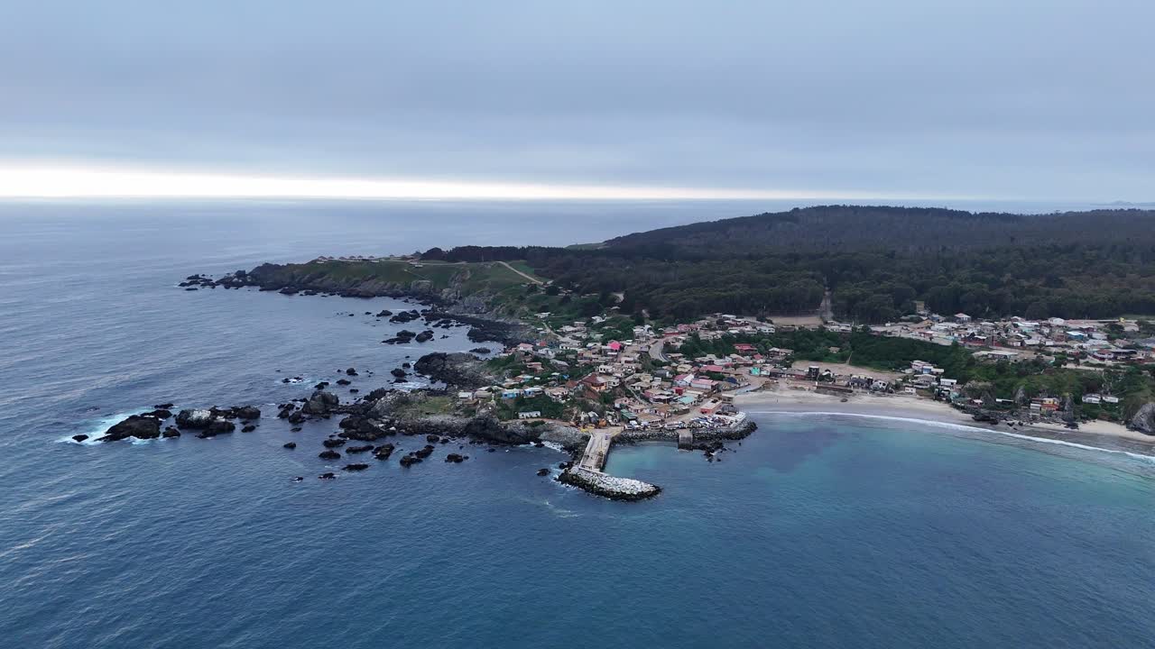 Fishermen's cove and Pichicuy beach houses, La Ligua commune, Valparaiso region, Chile