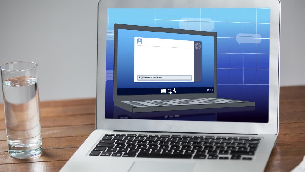 animación de un chat y procesamiento de datos a través de una computadora portátil en el escritorio