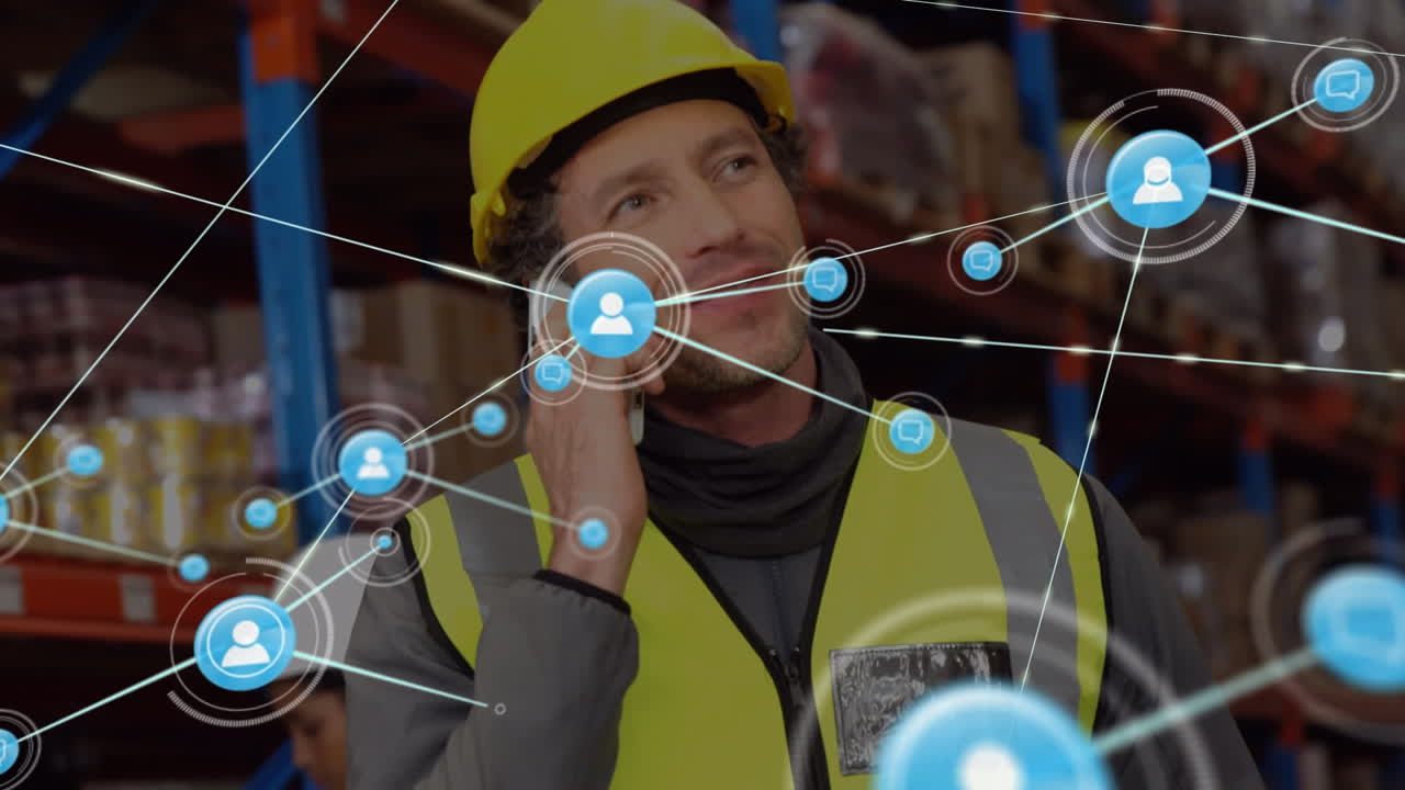 animación de una red de conexiones con iconos sobre un trabajador caucásico en un almacén