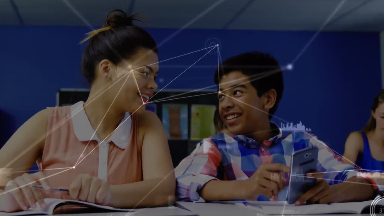 animación de una red de conexiones entre diversos niños y niñas que usan teléfonos inteligentes en la escuela.