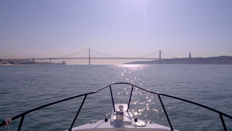 bow cockpit boat ride