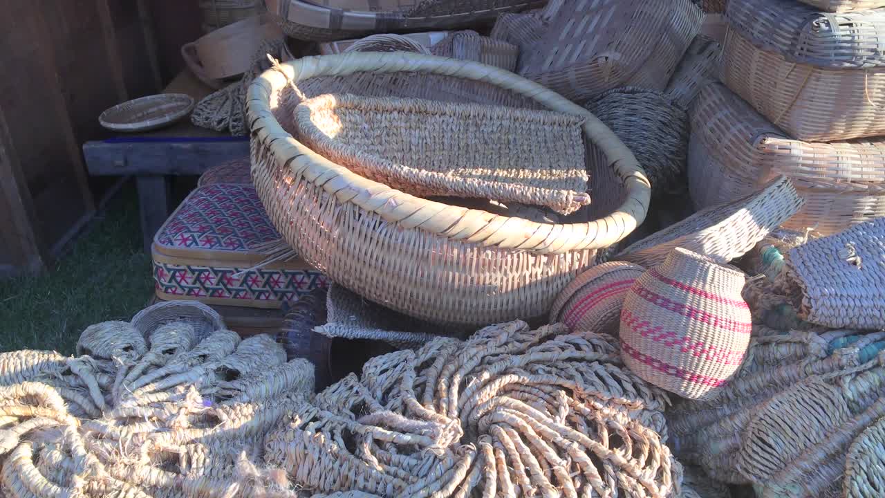 реконструкция древней соломенной мастерской на фестивале хансон бэкче, олимпийский парк, орён-дон, сонпа-гу, сеул, южная корея