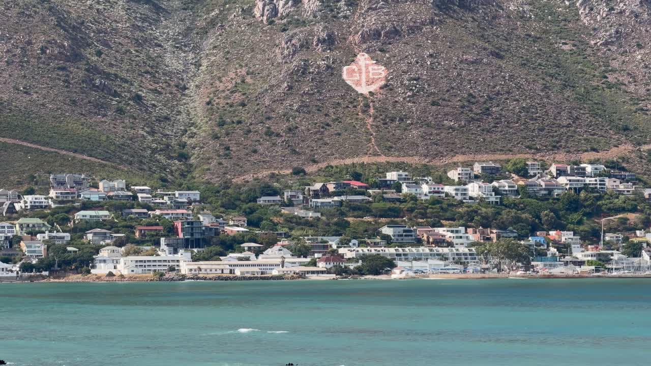 Güney Afrika, Cape Town yakınlarındaki Gordon's Bay'de bir yaz sabahı