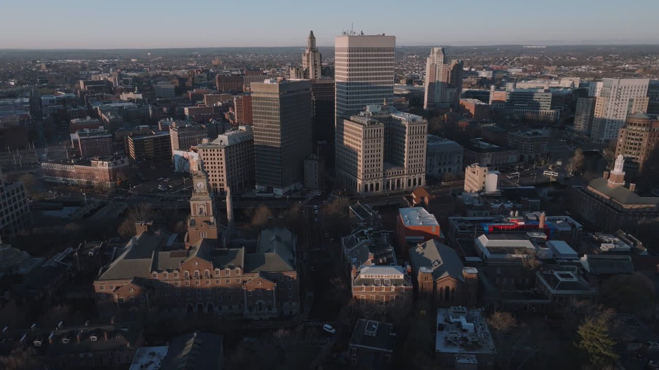 Droonilla kuvattua kuvamateriaali Providence Downtownista. Kuvattu syyspäivänä Rhode Islandissa.
