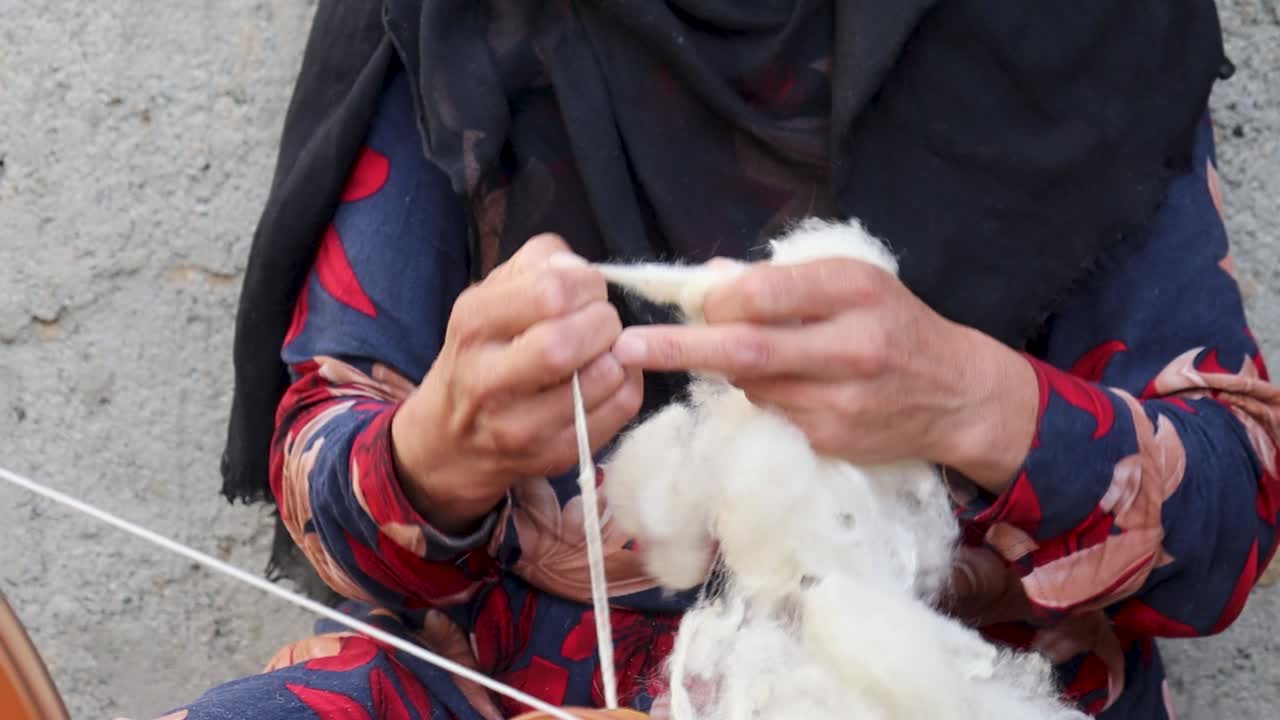 creaciones artísticas en la artesanía del hilo